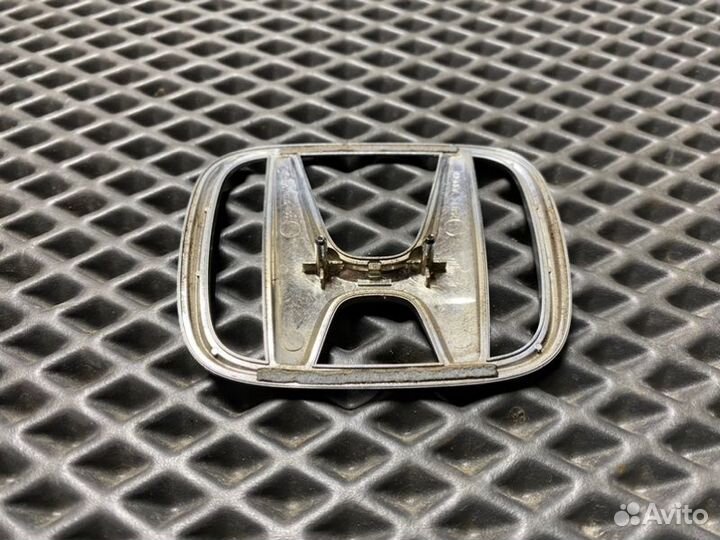 Эмблема (значок) крышки багажника Honda Accord 8