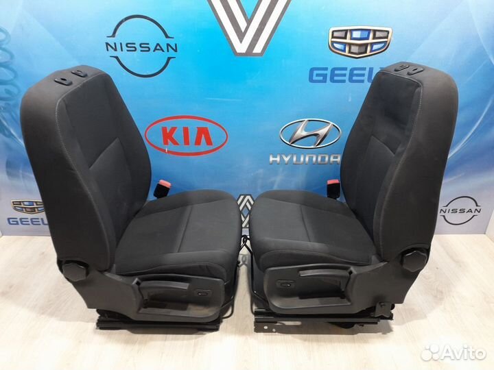 Сиденье кресло переднее Renault fluence Лев, Прав