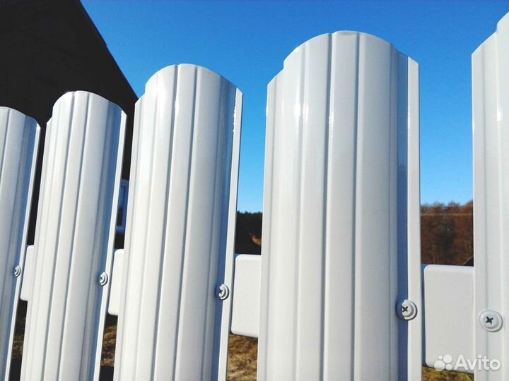 Евроштакетник от производителя RAL 9003