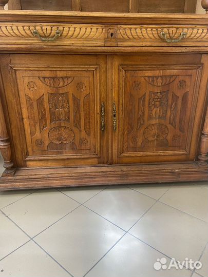 Старинный буфет