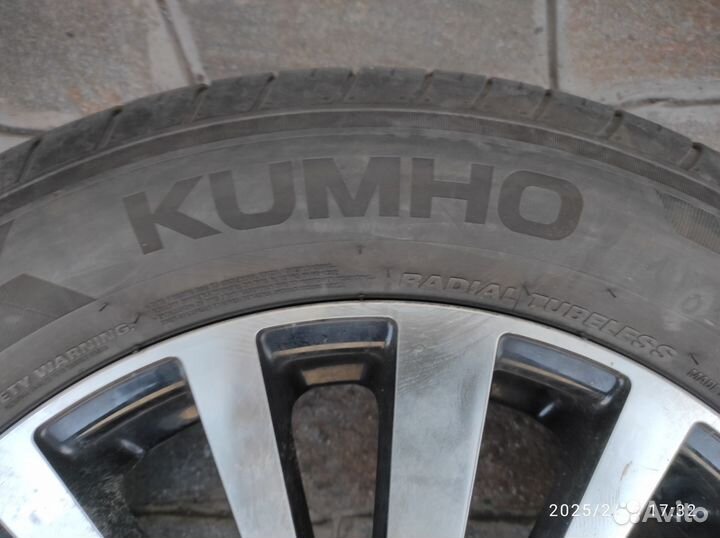 Kumho Ecsta HS52 215/60 R17 100V