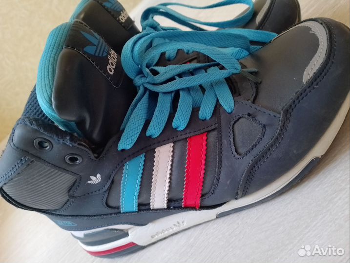 Кроссовки adidas