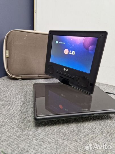 Портативный видеопроигрыватель LG