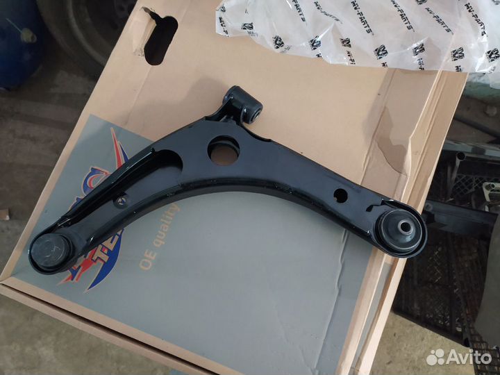 Рычаг передний нижний правый Lancer X Outlander