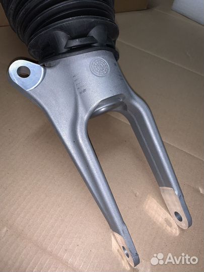 Пневмостойка передняя левая Porsche Panamera 970