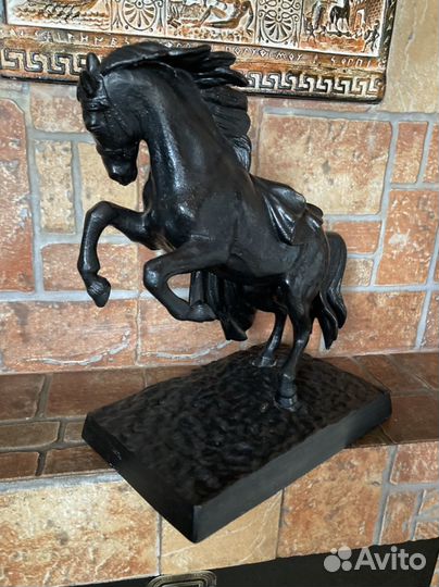 Конь с попоной Каслинское литье касли