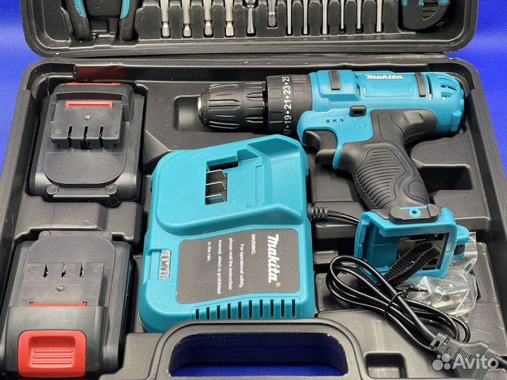 Шуруповерт дрель makita 26v + набор