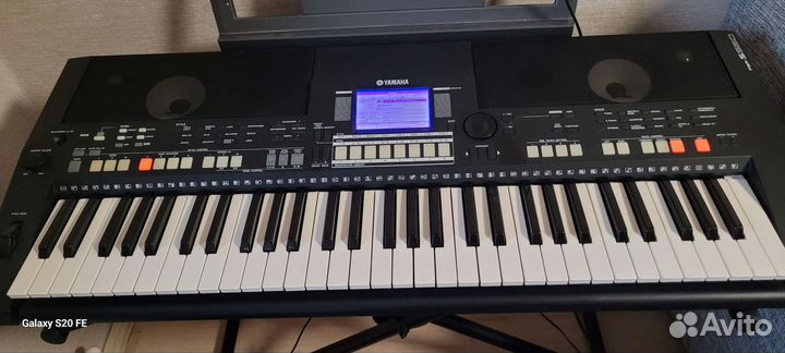 Синтезатор yamaha psr s550