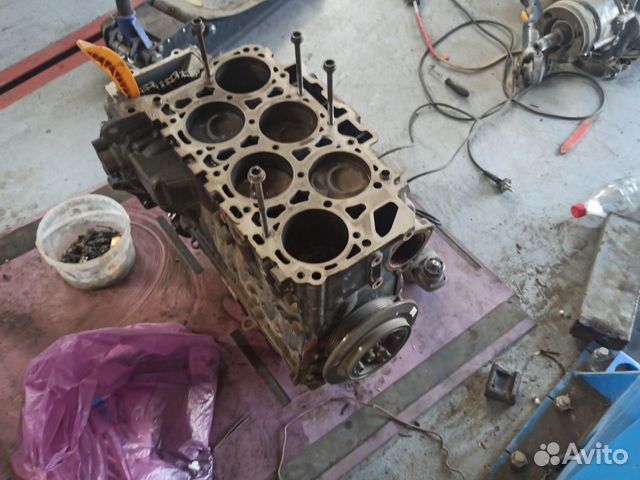 Мотор в разборе Туарег