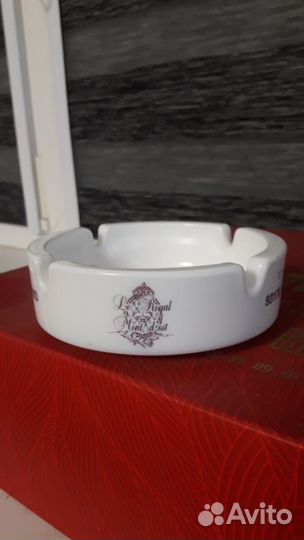 Пепельница фарфор