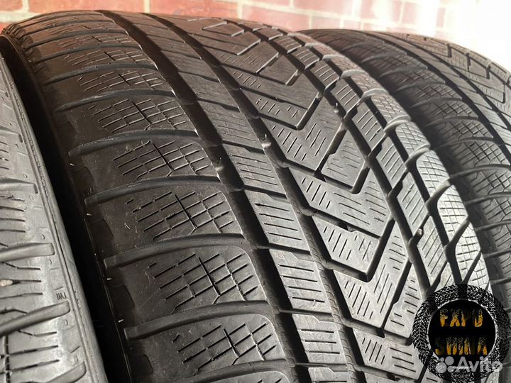 Pirelli Scorpion Winter 295/35 R21 и 315/30 R22 107V