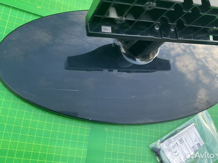 Подставка samsung UE32FH4003