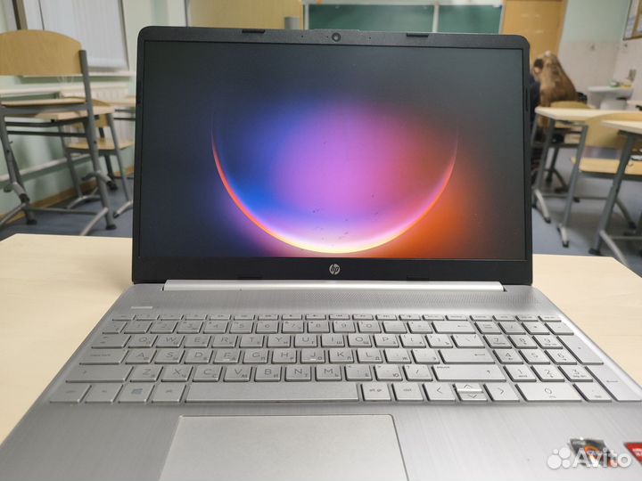 Ноутбук HP-eq2057ur