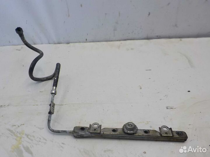 Топливная рейка toyota corolla 150