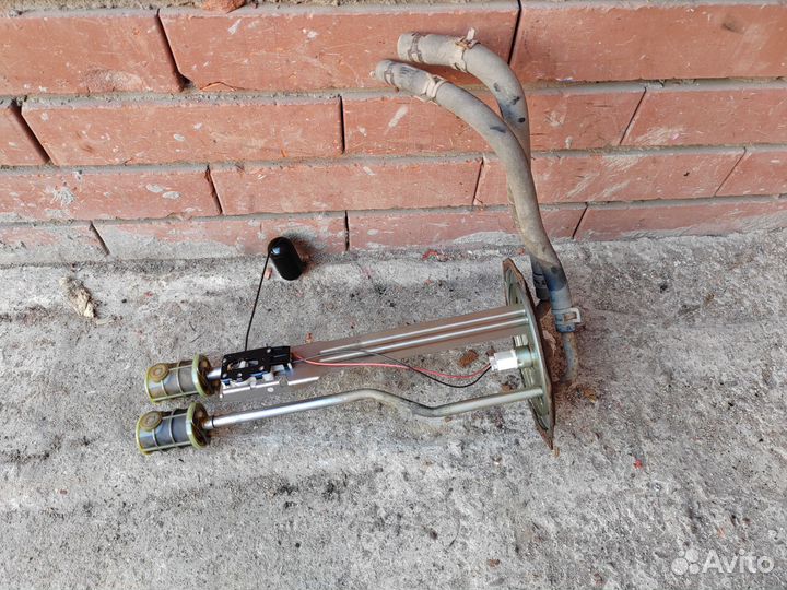 Датчик уровня топлива Mitsubishi Pajero Sport 2