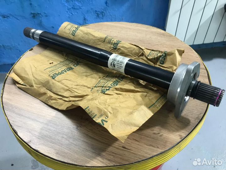 Вал привода колеса промежуточный GM