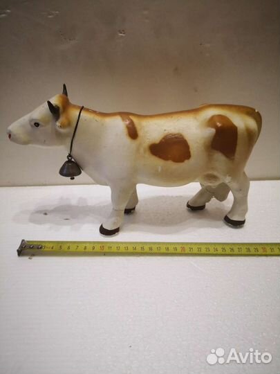 Антикварная игрушка Корова 