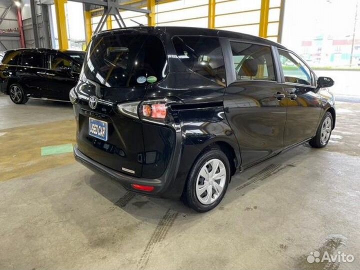 Toyota Sienta 1.5 CVT, 2020, 65 000 км