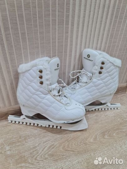 Коньки фигурные детские 35 размер