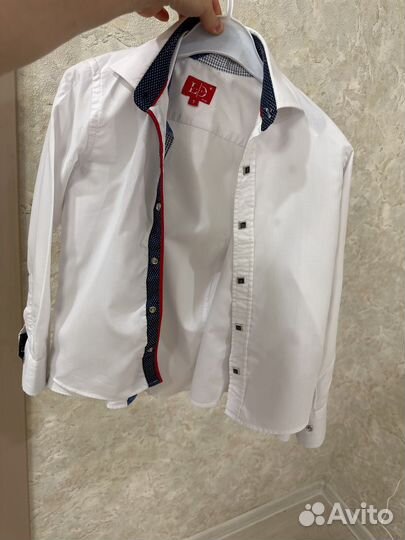 Костюм для первоклассника плюс три рубашки