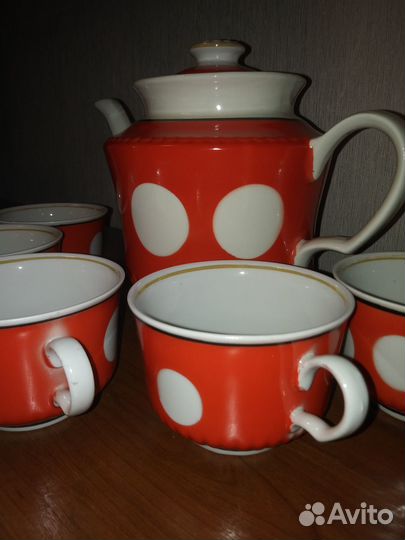 Чашка, чайник 