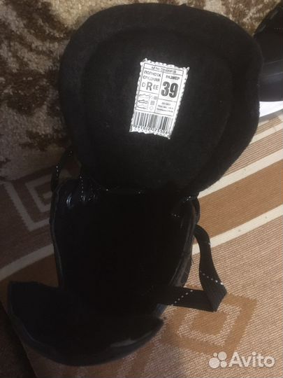 Коньки хоккейные