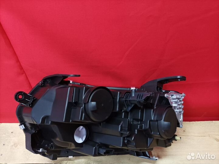 Фара правая Renault Duster 2 2020