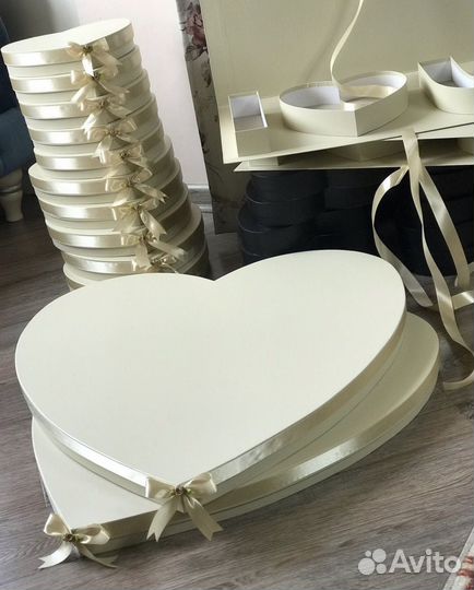 Коробка в виде сердца для клубники в шоколаде 70см