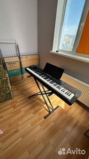 Цифровое пианино casio. Почти новое