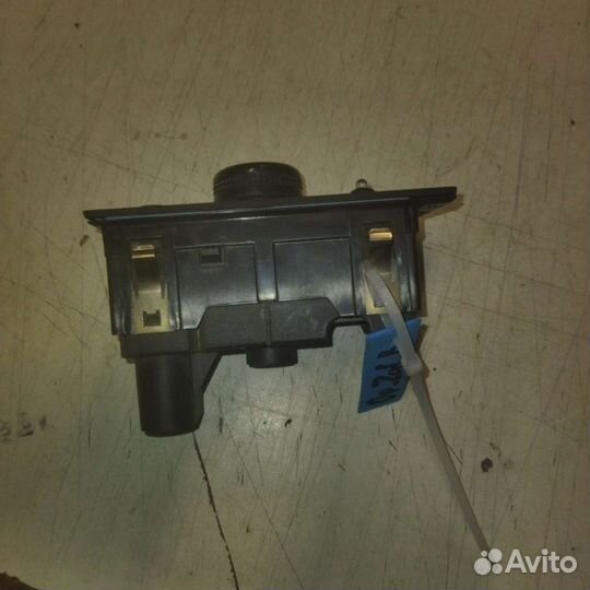 Блок управления светом Opel Zafira B