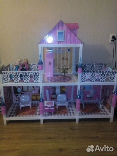 Домик кукольный