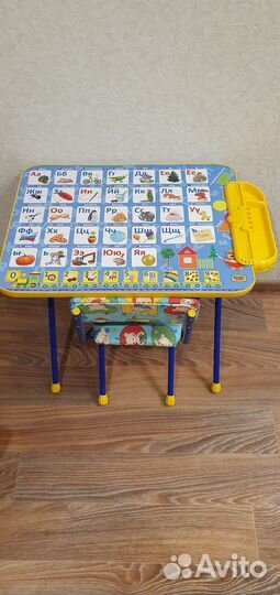 Детский стол со стулом