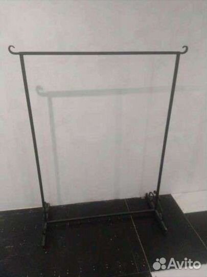 Кованная вешалка