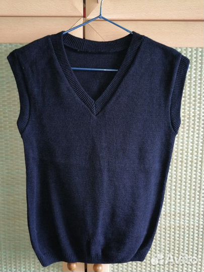 Школьная безрукавка