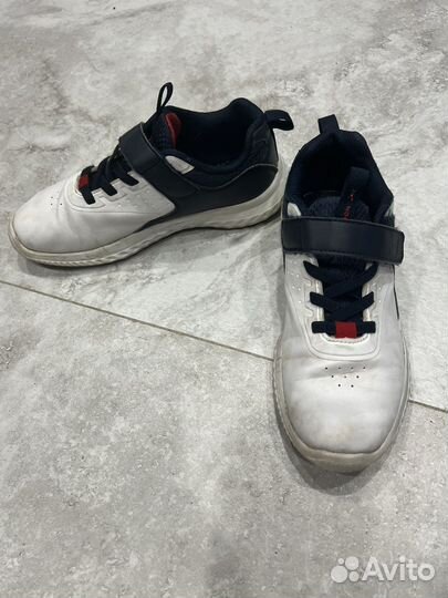 Reebok детские кроссовки 33-34