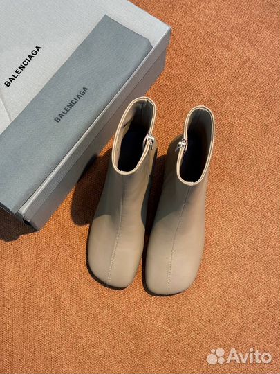 Balenciaga ботильоны