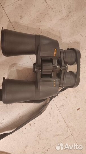 Бинокль Nikon Aculon A211 10-22x50