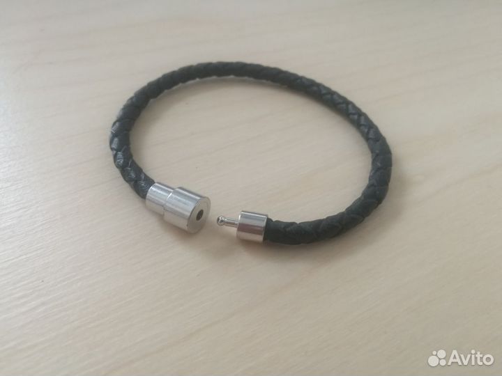 Кожаный браслет мужской