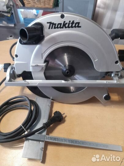 Дисковая пила Makita 5903R