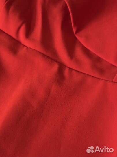 Красное платье