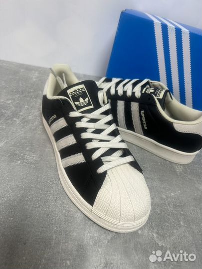 Adidas superstar black white