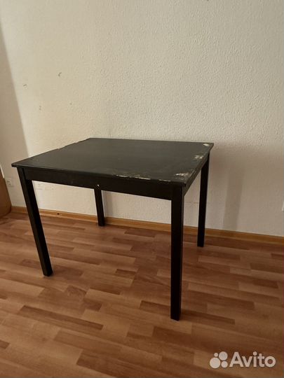 Стол и стулья IKEA