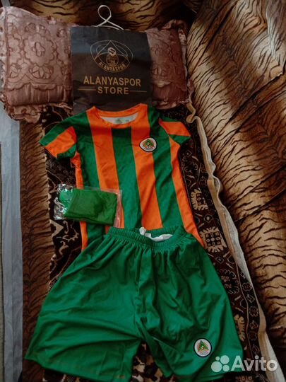 Футбольная форма детская. Копмлект