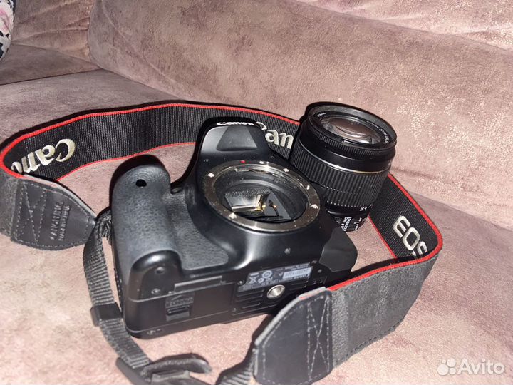 Зеркальный фотоаппарат