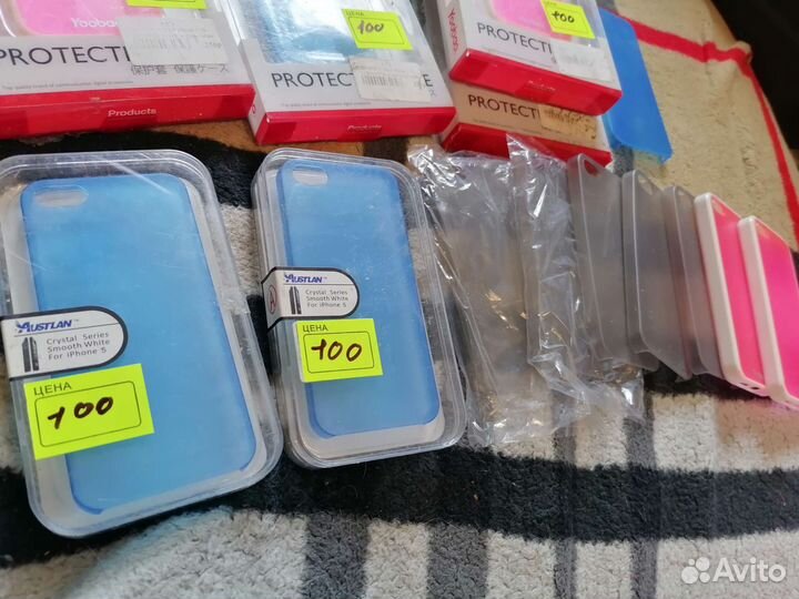 Чехлы на телефон