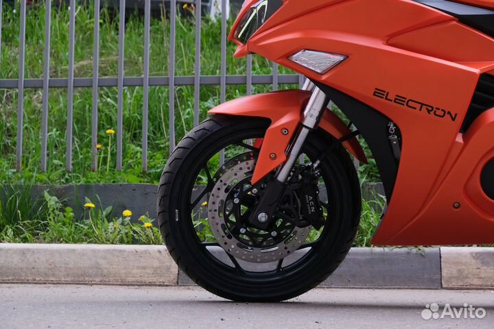 Электромотоцикл Yamaha R3