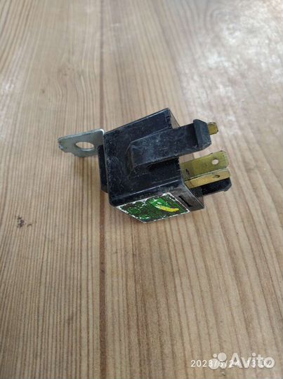 Реле поворотов