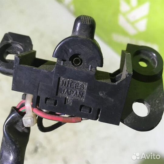 Кнопка стеклоподъемника Субару Форестер 10