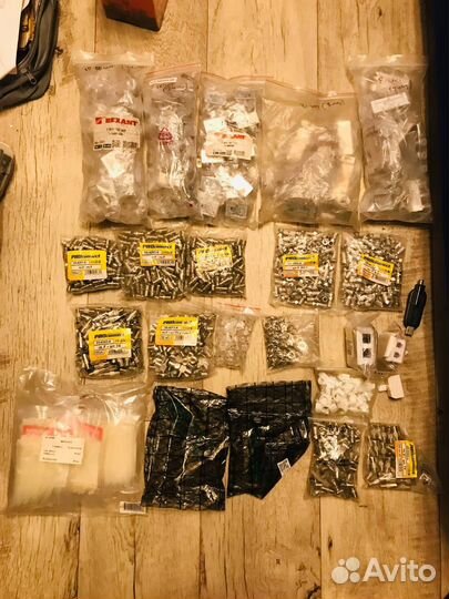 Комплектующие для кабельных работ RG-6 TV коаксиал