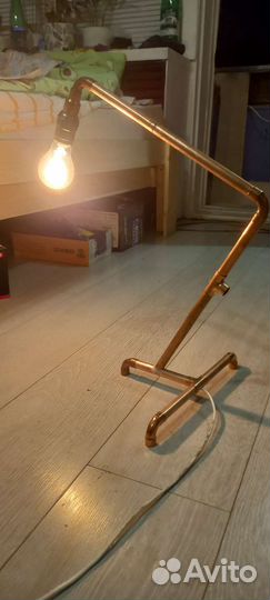 Лампа настольная